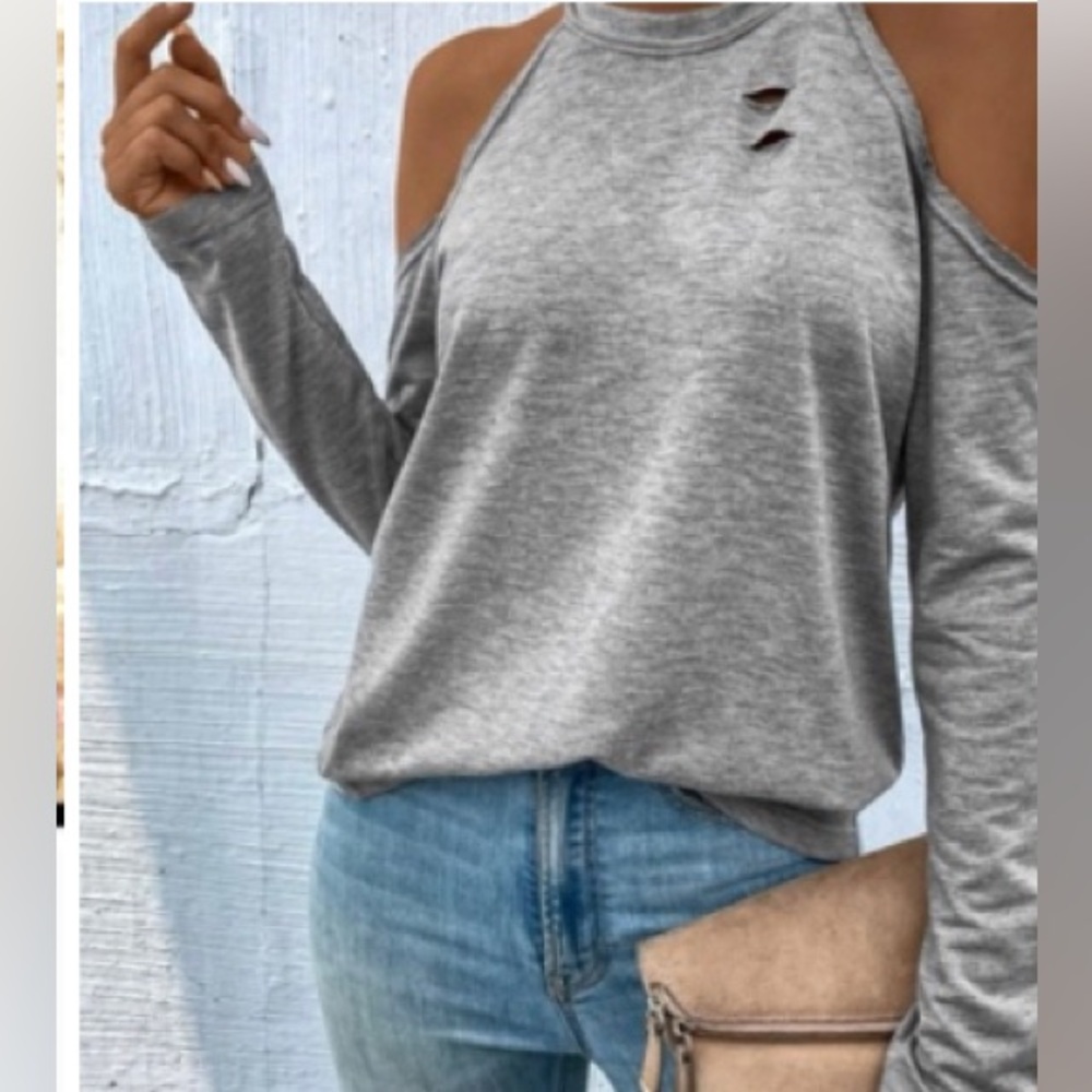 ♥️Fashion Nova Off the shoulder sweatshirt